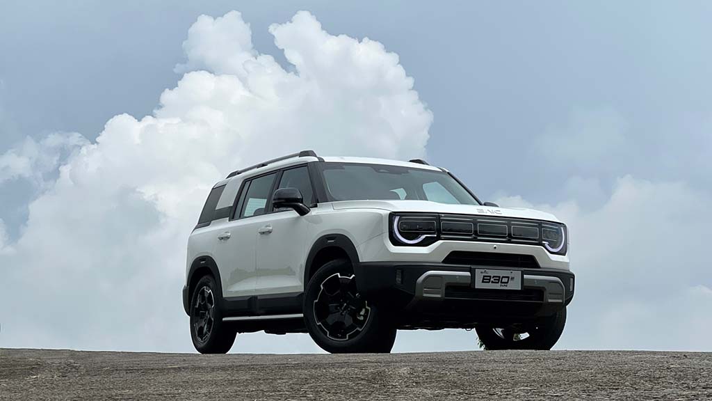 Mads On The Move - Car Review
